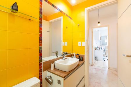 Apartamento à venda com 75m², 3 quartos e 2 vagasBanheiro Social