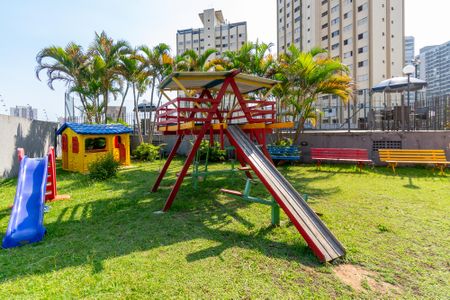 Apartamento à venda com 75m², 3 quartos e 2 vagasÁrea comum - Playground