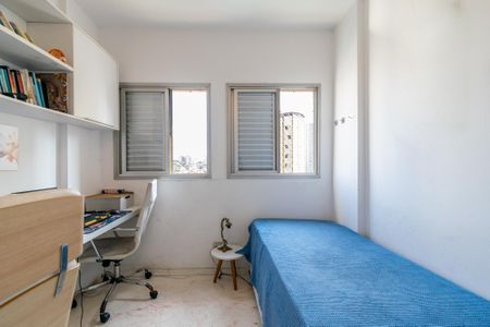 Apartamento à venda com 75m², 3 quartos e 2 vagasQuarto 2