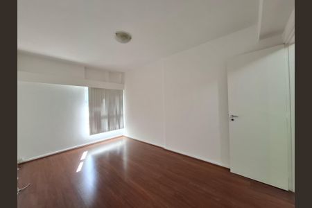 Apartamento à venda com 118m², 3 quartos e 2 vagas Apartamento à venda com 118m², 3 quartos e 2 vagasQuarto 1