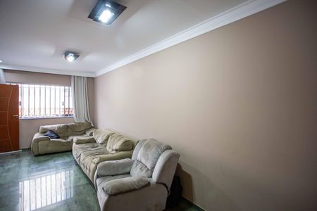 Casa à venda com 152m², 3 quartos e 2 vagasSala de TV