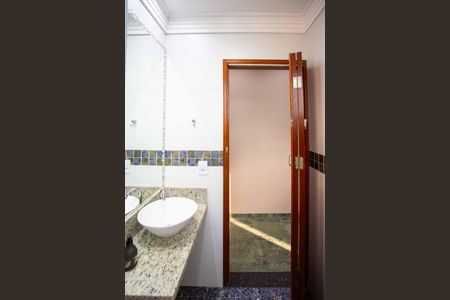 Casa à venda com 152m², 3 quartos e 2 vagasLavabo