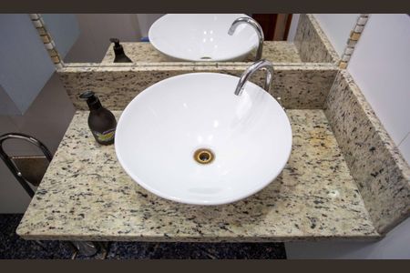 Casa à venda com 152m², 3 quartos e 2 vagasLavabo