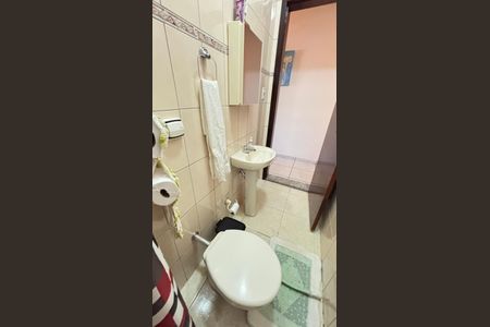 Casa à venda com 128m², 4 quartos e 4 vagasBanheiro