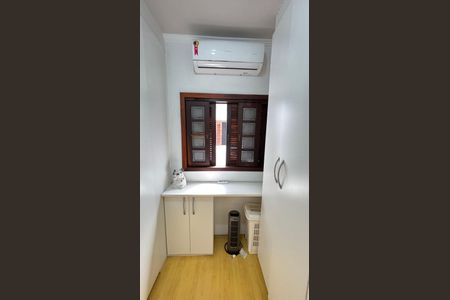 Casa à venda com 128m², 4 quartos e 4 vagasCloset da Suíte 1