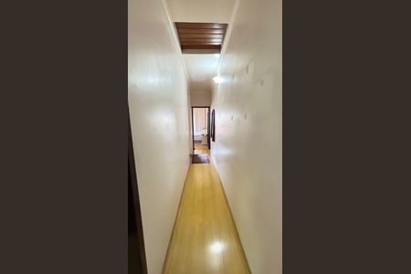 Casa à venda com 128m², 4 quartos e 4 vagasCorredor