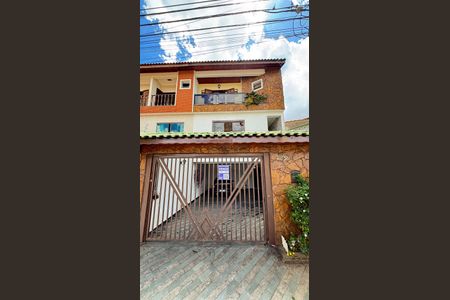 Casa à venda com 128m², 4 quartos e 4 vagasFachada