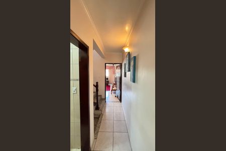 Casa à venda com 128m², 4 quartos e 4 vagasCorredor