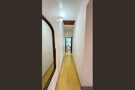 Casa à venda com 128m², 4 quartos e 4 vagasCorredor