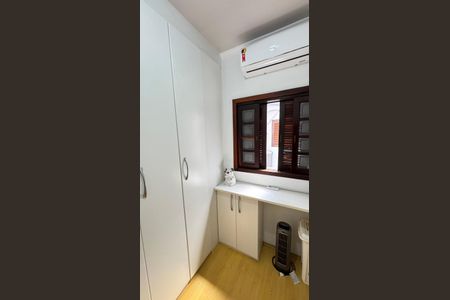 Casa à venda com 128m², 4 quartos e 4 vagasCloset da Suíte 1