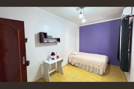 Casa à venda com 128m², 4 quartos e 4 vagasSuíte 2