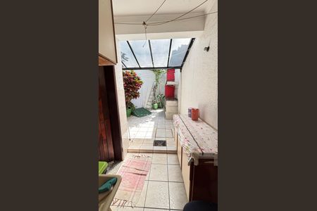 Casa à venda com 128m², 4 quartos e 4 vagasQuintal