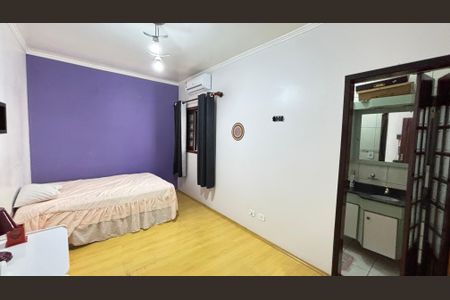 Casa à venda com 128m², 4 quartos e 4 vagasSuíte 2