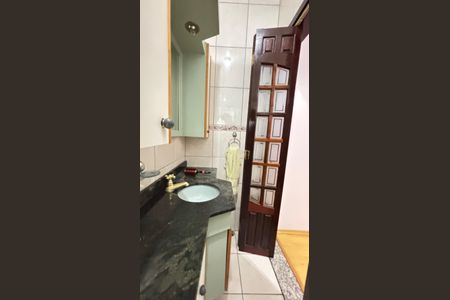 Casa à venda com 128m², 4 quartos e 4 vagasBanheiro da Suíte 2