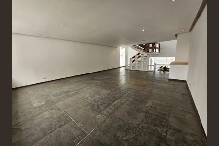 Casa à venda com 450m², 5 quartos e 5 vagasSala