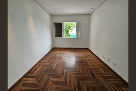 Casa à venda com 450m², 5 quartos e 5 vagasQuarto 2