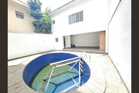 Casa à venda com 450m², 5 quartos e 5 vagasÁrea comum - Piscina