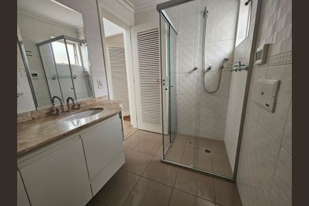 Casa à venda com 450m², 5 quartos e 5 vagasBanheiro Social