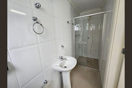 Casa à venda com 450m², 5 quartos e 5 vagasBanheiro de Serviço