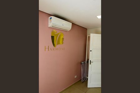Casa à venda com 450m², 6 quartos e 4 vagas Casa à venda com 450m², 6 quartos e 4 vagasQuarto 1