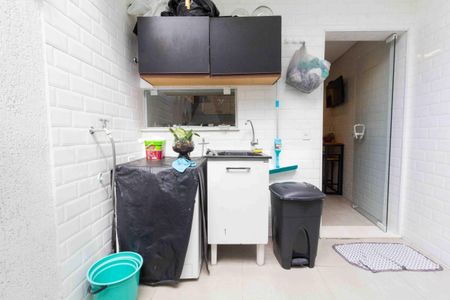Casa à venda com 118m², 3 quartos e 4 vagas Casa à venda com 118m², 3 quartos e 4 vagasÁrea de Serviço