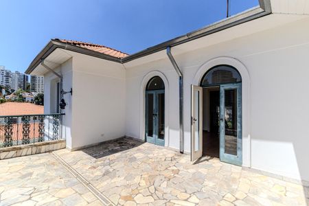 Casa para alugar com 530m², 3 quartos e 4 vagas Casa para alugar com 530m², 3 quartos e 4 vagasVaranda
