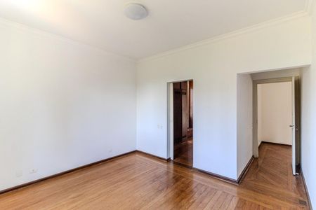 Casa para alugar com 530m², 3 quartos e 4 vagas Casa para alugar com 530m², 3 quartos e 4 vagasSuíte 1