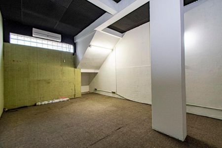 Casa à venda com 202m², 2 quartos e 4 vagas