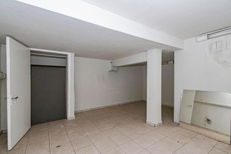 Casa à venda com 202m², 2 quartos e 4 vagas