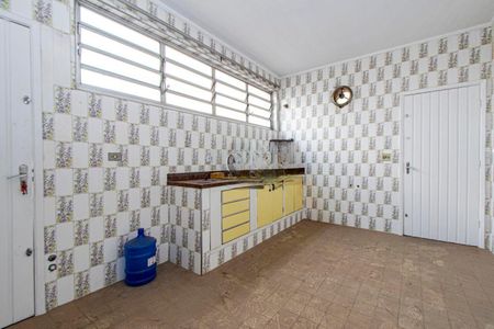 Casa à venda com 202m², 2 quartos e 4 vagas