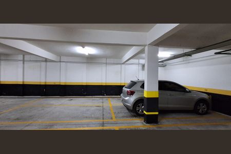 Apartamento à venda com 262m², 4 quartos e 4 vagas Apartamento à venda com 262m², 4 quartos e 4 vagasGaragem