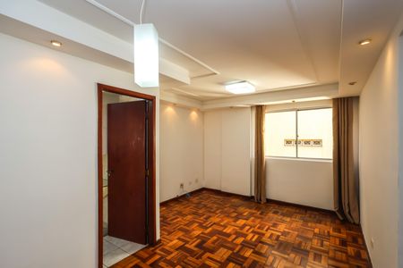 Apartamento à venda com 70m², 2 quartos e 1 vagaSala