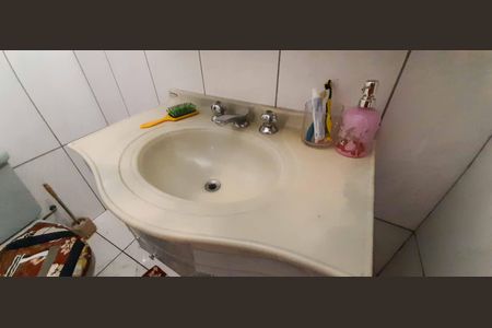 Casa à venda com 300m², 4 quartos e 2 vagas Casa à venda com 300m², 4 quartos e 2 vagasCasa 1 - Lavabo da Sala