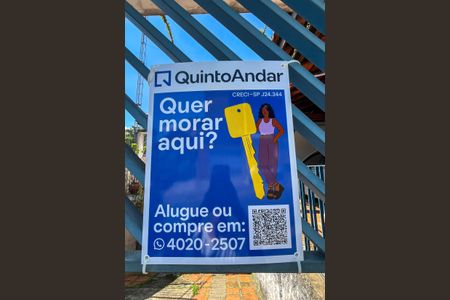 Casa à venda com 225m², 3 quartos e 5 vagas Casa à venda com 225m², 3 quartos e 5 vagasPlaca