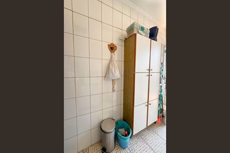 Casa à venda com 225m², 3 quartos e 5 vagas Casa à venda com 225m², 3 quartos e 5 vagasÁrea de Serviço
