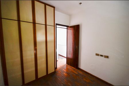 Casa de condomínio à venda com 160m², 5 quartos e 1 vagaQuarto 3