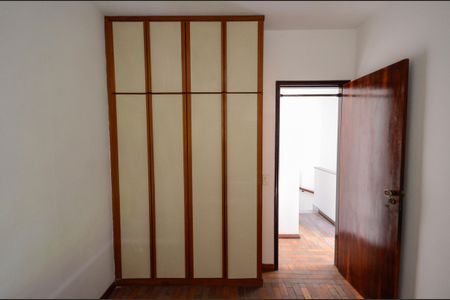 Casa de condomínio à venda com 160m², 5 quartos e 1 vagaQuarto 3