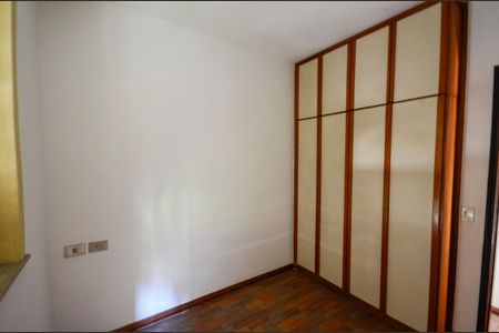 Casa de condomínio à venda com 160m², 5 quartos e 1 vagaQuarto 3