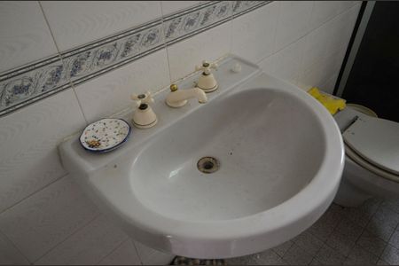 Casa de condomínio à venda com 160m², 5 quartos e 1 vagaBanheiro da Suíte