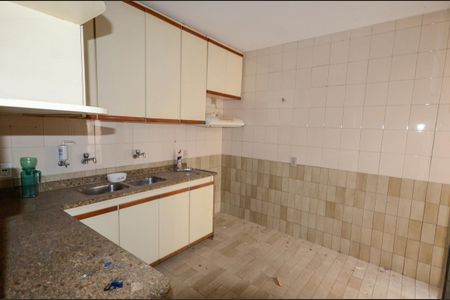 Casa de condomínio à venda com 160m², 5 quartos e 1 vagaCozinha