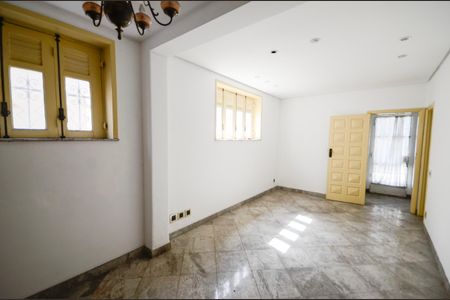 Casa de condomínio à venda com 160m², 5 quartos e 1 vagaSala