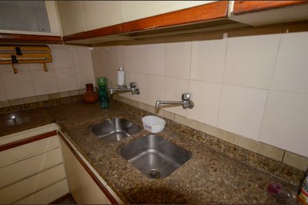 Casa de condomínio à venda com 160m², 5 quartos e 1 vagaCozinha