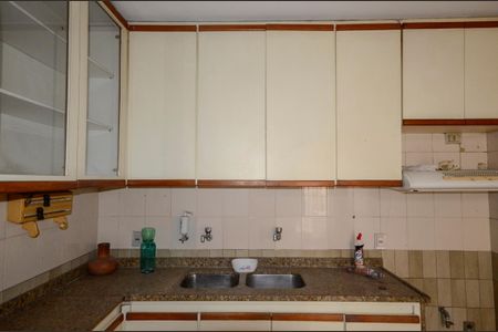 Casa de condomínio à venda com 160m², 5 quartos e 1 vagaCozinha