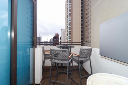 Apartamento à venda com 70m², 1 quarto e 2 vagas Apartamento à venda com 70m², 1 quarto e 2 vagasVaranda da Sala