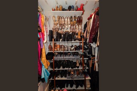 Apartamento à venda com 70m², 1 quarto e 2 vagas Apartamento à venda com 70m², 1 quarto e 2 vagasSuíte