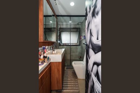 Apartamento à venda com 70m², 1 quarto e 2 vagas Apartamento à venda com 70m², 1 quarto e 2 vagasBanheiro da Suíte