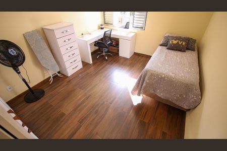 Casa à venda com 200m², 5 quartos e 2 vagas Casa à venda com 200m², 5 quartos e 2 vagasQuarto 2
