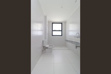 Apartamento à venda com 227m², 4 quartos e 4 vagasSuíte Principal - Banheiro
