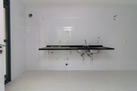 Apartamento à venda com 227m², 4 quartos e 4 vagasCozinha