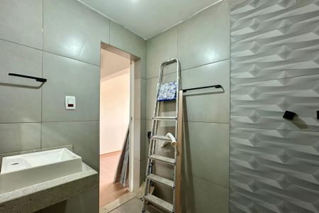 Apartamento à venda com 70m², 3 quartos e 1 vaga Apartamento à venda com 70m², 3 quartos e 1 vagaBanheiro